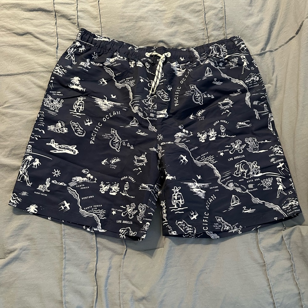 NEW Navy Graphic Board Shorts